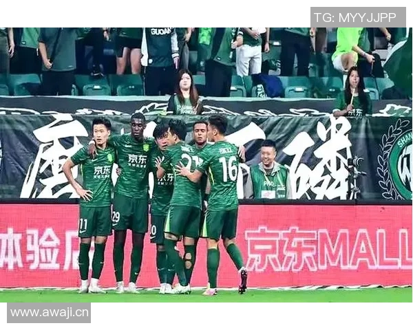 国安与上港首发时间揭晓球迷期待精彩对决即将上演 国安与上港首发时间揭晓球迷期待精彩对决即将上演